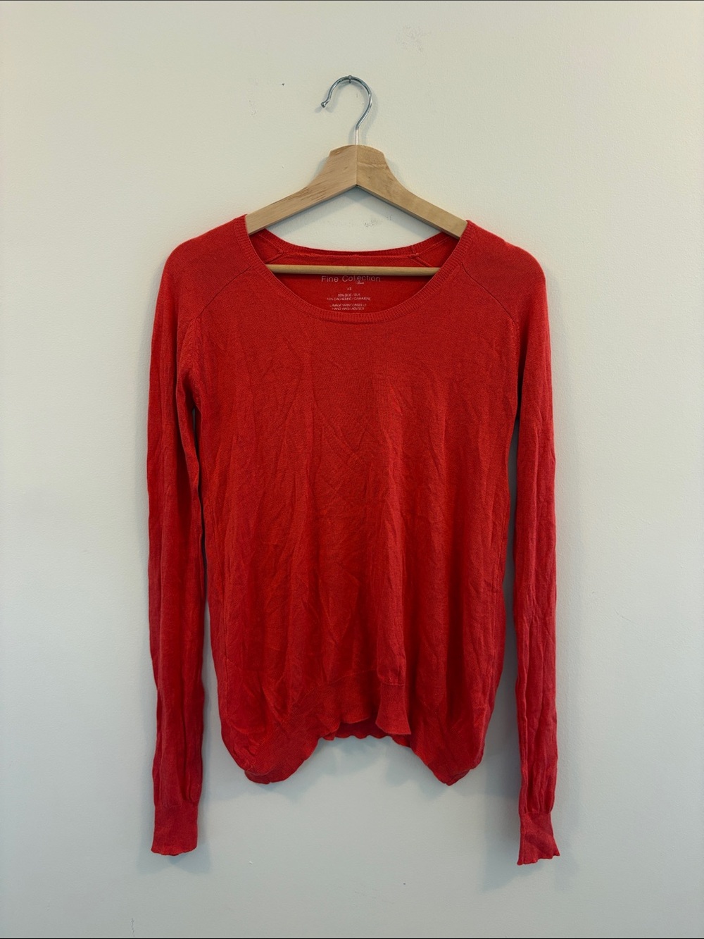 Women's Coral Scoop Neck Long-Sleeve Sweater